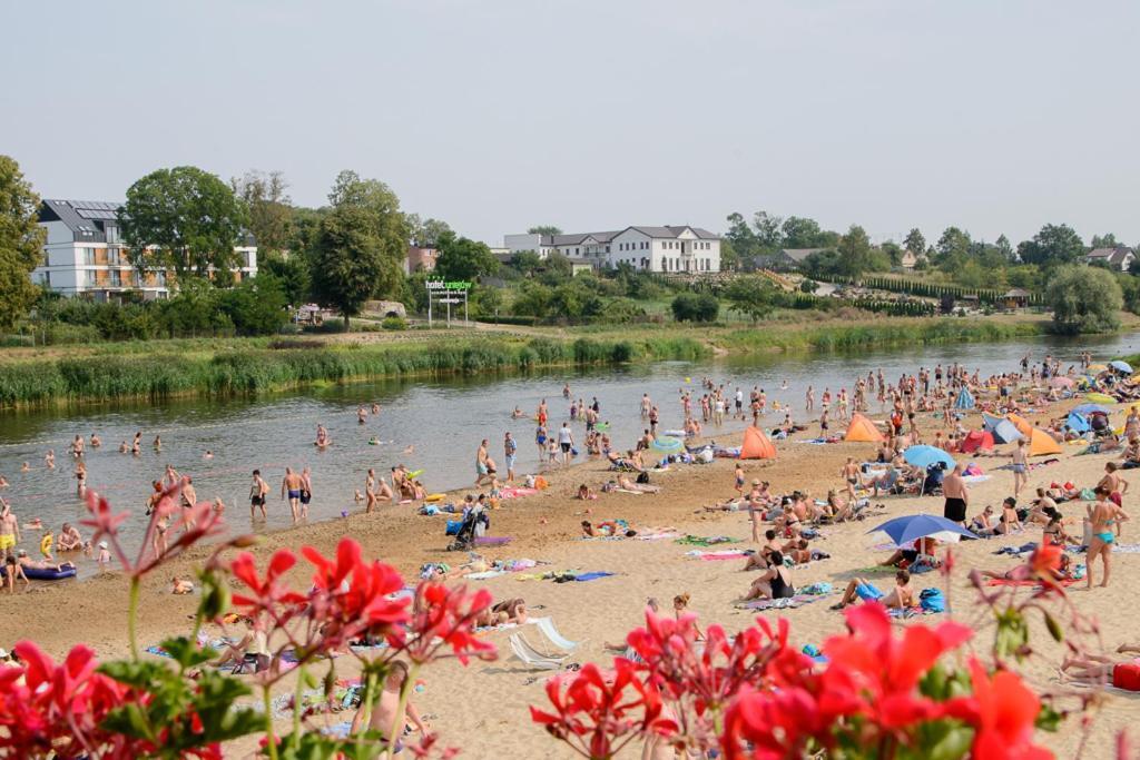 Lifestyle Apartments -Zielony Uniejow "Prywatne Kapiele Termalne" Esterno foto